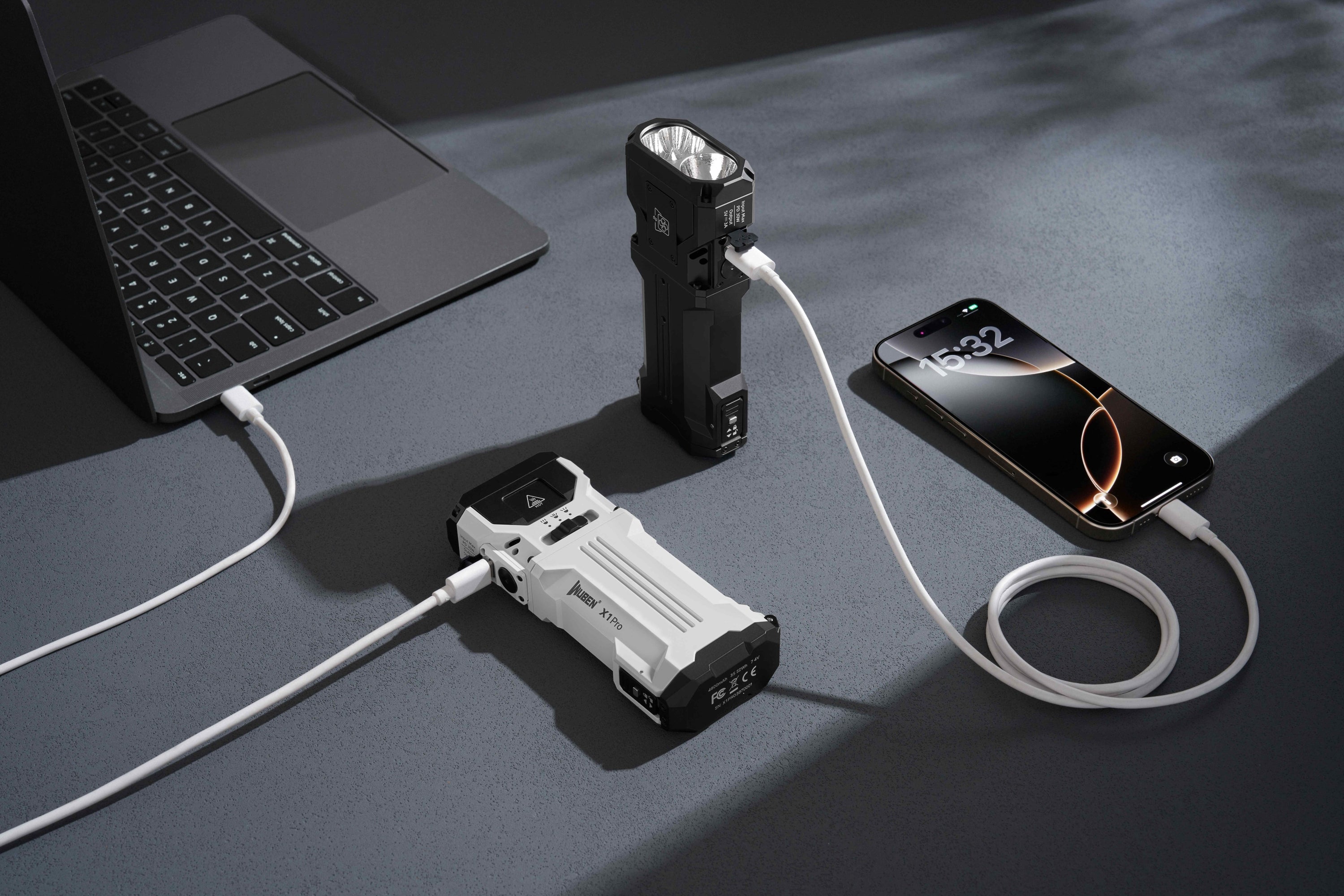 ダークネス&ライト WUBEN X1 Pro 12300 ルーメン 充電式 モバイルバッテリー機能付き EDC